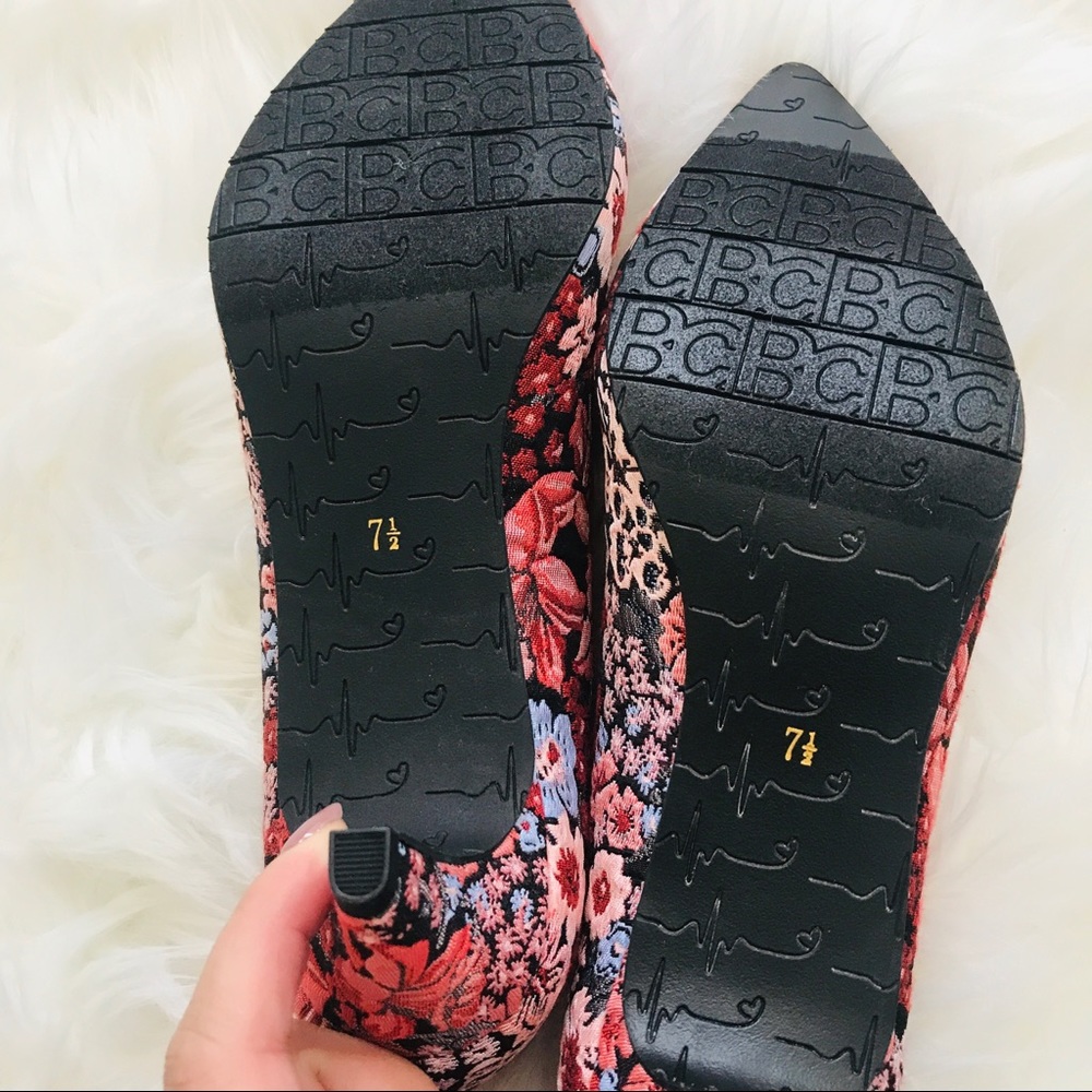 BC | NWOT Black Floral Kitten Heels - Picture 6 of 6